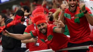ویدئو: هواداران مراکش پس از پیروزی شعار “فلسطین” سر می دهند