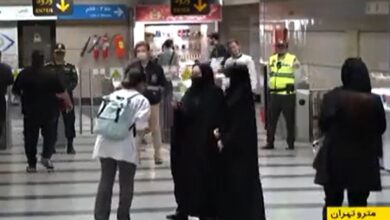 فیلم| امر به معروف حجاب در مترو تهران؛ تذکر لسانی به کشف حجابداران