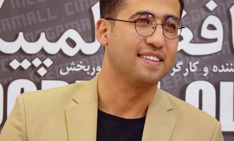 این بار مجتبی پوربخش به محمدرضا گلزار حمله کرد!/ عکس این بار مجتبی پوربخش به محمدرضا گلزار حمله کرد!/ عکس