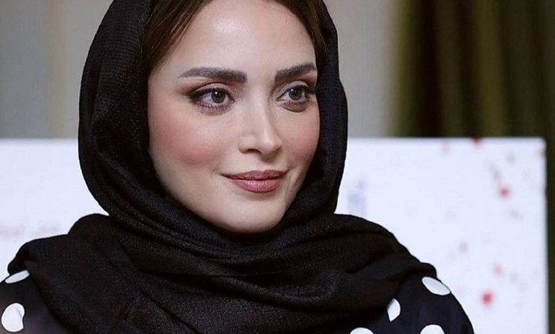 ژست و استایل منحصر به فرد بهنوش طباطبایی در کنار دریا مورد توجه مخاطبان قرار گرفت!/ عکس