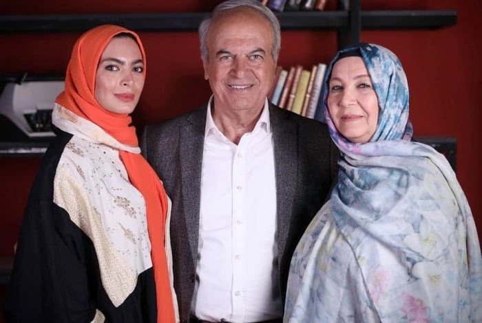 این آقا با ظاهر آشفته، همان رضا نیکخواه است!/گریم متفاوت و سنگین در سریال سیاه چاله