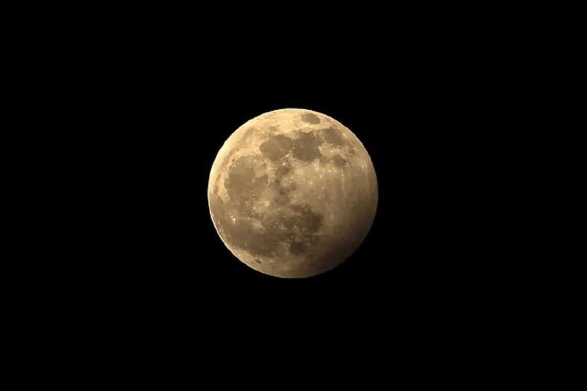 زمان دقیق رخداد نجومی ماه گرفتکی جمعه ۱۵ اردیبهشت ۱۴۰۲. نزدیک ترین خسوف ۲۰ سال آینده را از دست می دهد
