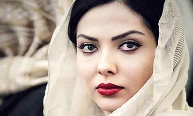 ببینید: عکس های جدید خانم لیلا اوتادی در اکران فیلم «یقه سفید ها» ببینید: عکس های جدید خانم لیلا اوتادی در اکران فیلم «یقه سفید ها»