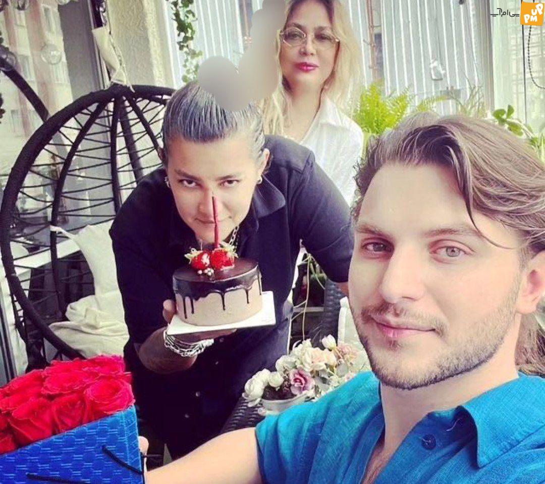 بازیگران مشهور ایرانی در جشن تولد خصوصی / چهره جوان این بازیگر زن 64 ساله همه را شگفت زده کرد! بازیگران مشهور ایرانی در جشن تولد خصوصی / چهره جوان این بازیگر زن 64 ساله همه را شگفت زده کرد!