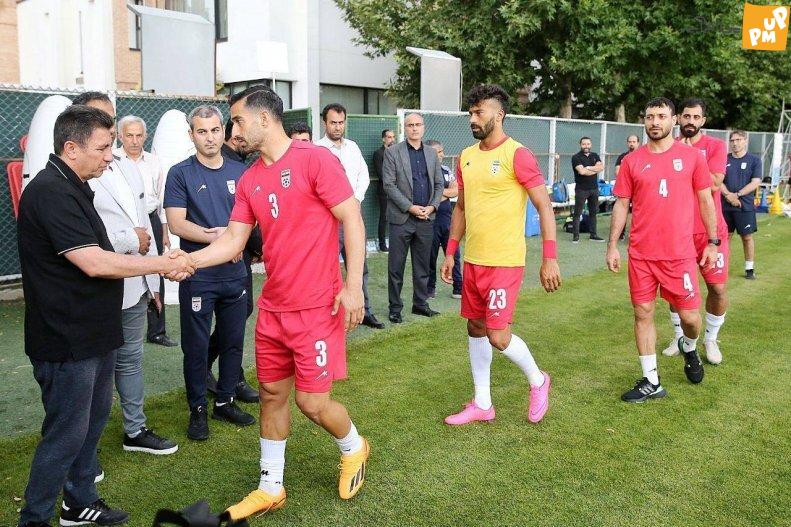 سرمربی تیم ملی فوتبال ایران سیاه پوش شد!/ جزئیات خبر 2 تمرین انتخابی مشکی پوشانده شد