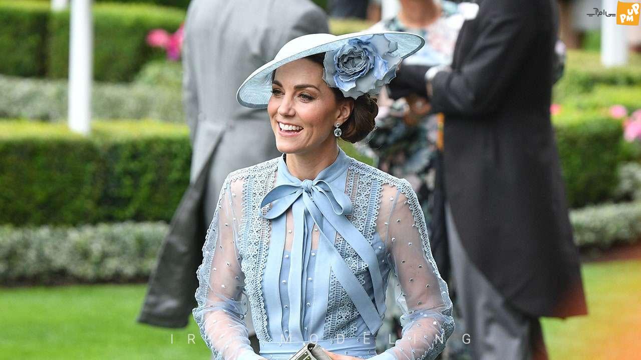 یک لباس بخرید و چندین بار به روش های مختلف بپوشید. یک لباس بخرید و چندین بار به روش های مختلف بپوشید.