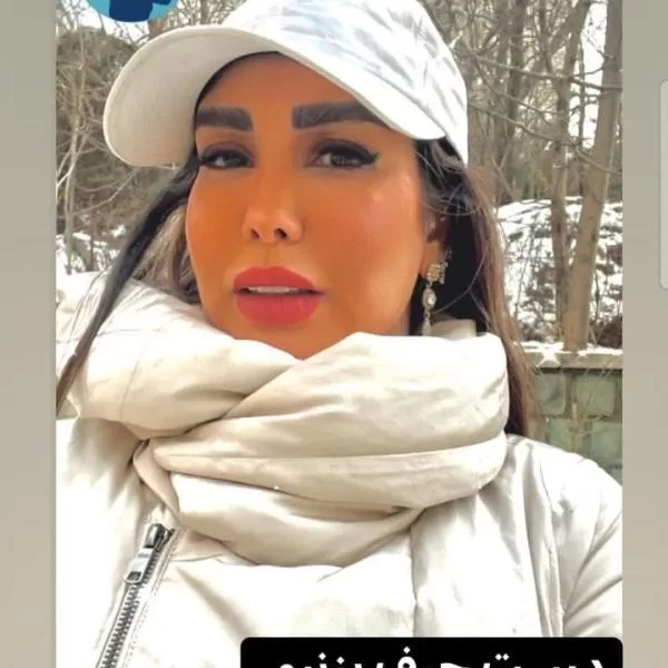 چهره بسیار زیبای خواهر "پوربا پورسرخ" که جنجال به پا کرد!/ پستی که پورسرخ از خواهرش منتشر کرد 1 پوریا پور سرخه بازیگر زیبا و سرشناس کشورمان عکسی از خواهرش که روانشناس است با چهره ای بسیار زیبا در اینستاگرام خود منتشر کرد.