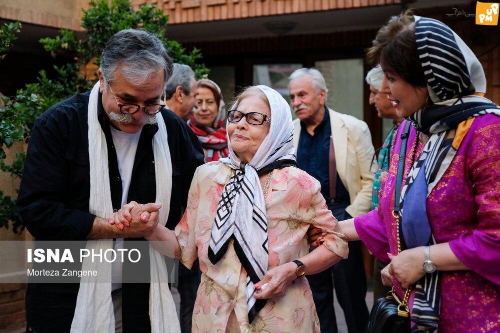مراسم بزرگداشت عزت الله انتظامی با حضور هنرمندان سینما / عکس 4 مراسم بزرگداشت عزت الله انتظامی با حضور هنرمندان سینما / عکس