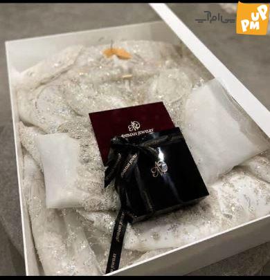 هدیه گرانبهای محمد رضا گلزار به آیسان آقا خانی در دنیای مجازی جنجالی شد!/ عکس 1 هدیه گرانبهای محمد رضا گلزار به آیسان آقا خانی در دنیای مجازی جنجالی شد!/ عکس