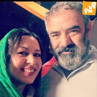 عکس جنجالی حسن معجونی در کنار گیتی قاسمی در پشت صحنه نیوکمپ!/عکس 1 عکس جنجالی حسن معجونی در کنار گیتی قاسمی در پشت صحنه نیوکمپ!/عکس