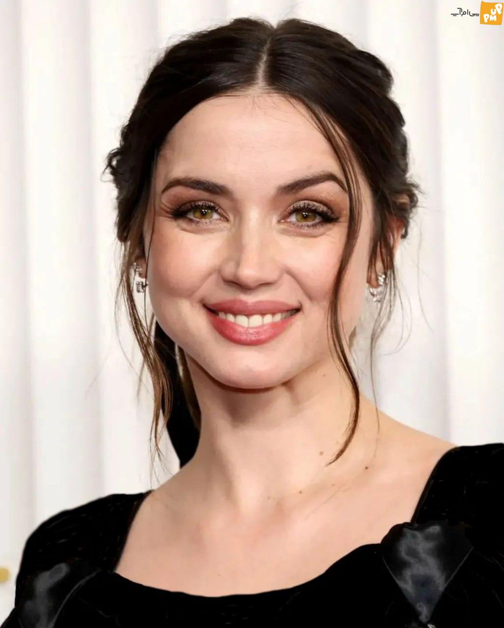 سبک تکان دهنده Ana de Armas با جواهرات لوکس