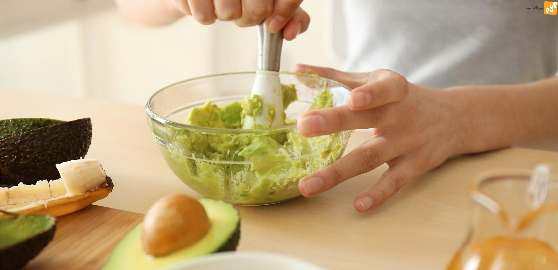 فقط با چند ترفند ساده موها را بدون اتو یا سشوار صاف کنید فقط با چند ترفند ساده موها را بدون اتو یا سشوار صاف کنید