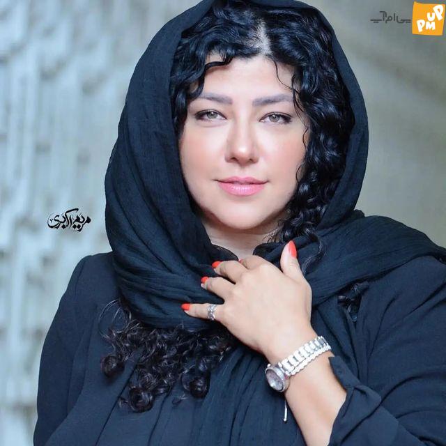 چوب کاری همسر سابق شهاب حسینی! / حضور پریچهر قنبری و فرزندانش در مراسم افتتاحیه مقیمان نا کجا! + فیلم 1 چوب کاری همسر سابق شهاب حسینی! / حضور پریچهر قنبری و فرزندانش در مراسم افتتاحیه مقیمان نا کجا! + فیلم