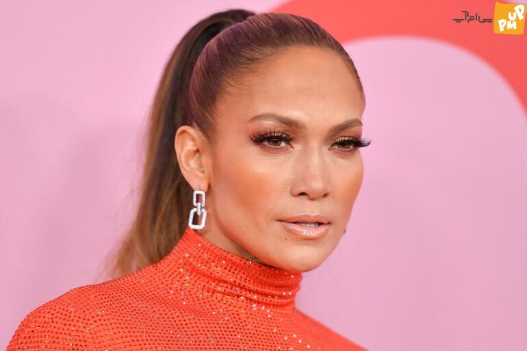 نگاهی به ظاهر منحصر به فرد جی لو که نشان می دهد او همیشه صاحب سبک بوده است نگاهی به ظاهر منحصر به فرد جی لو که نشان می دهد او همیشه صاحب سبک بوده است