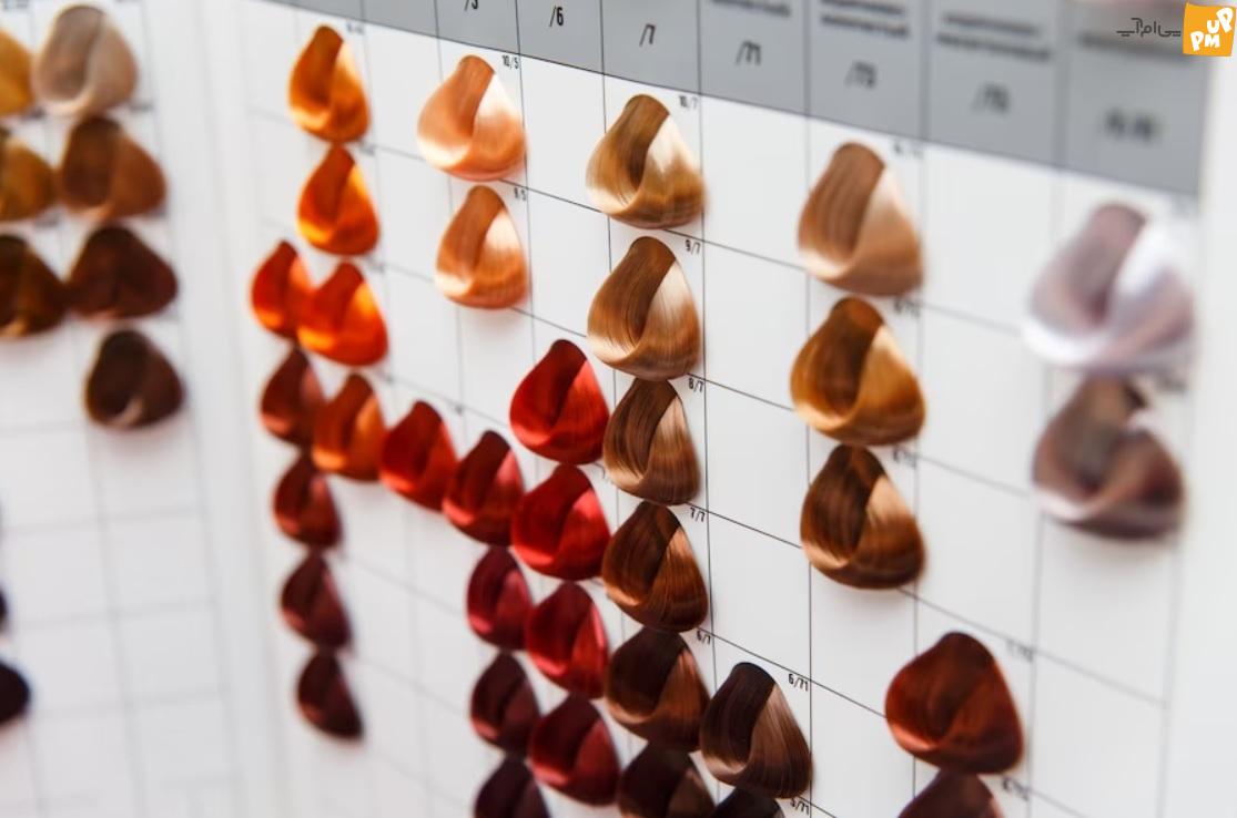 اشتباهات رایج در رنگ آمیزی مو که شما را مسن تر نشان می دهد اشتباهات رایج در رنگ آمیزی مو که شما را مسن تر نشان می دهد