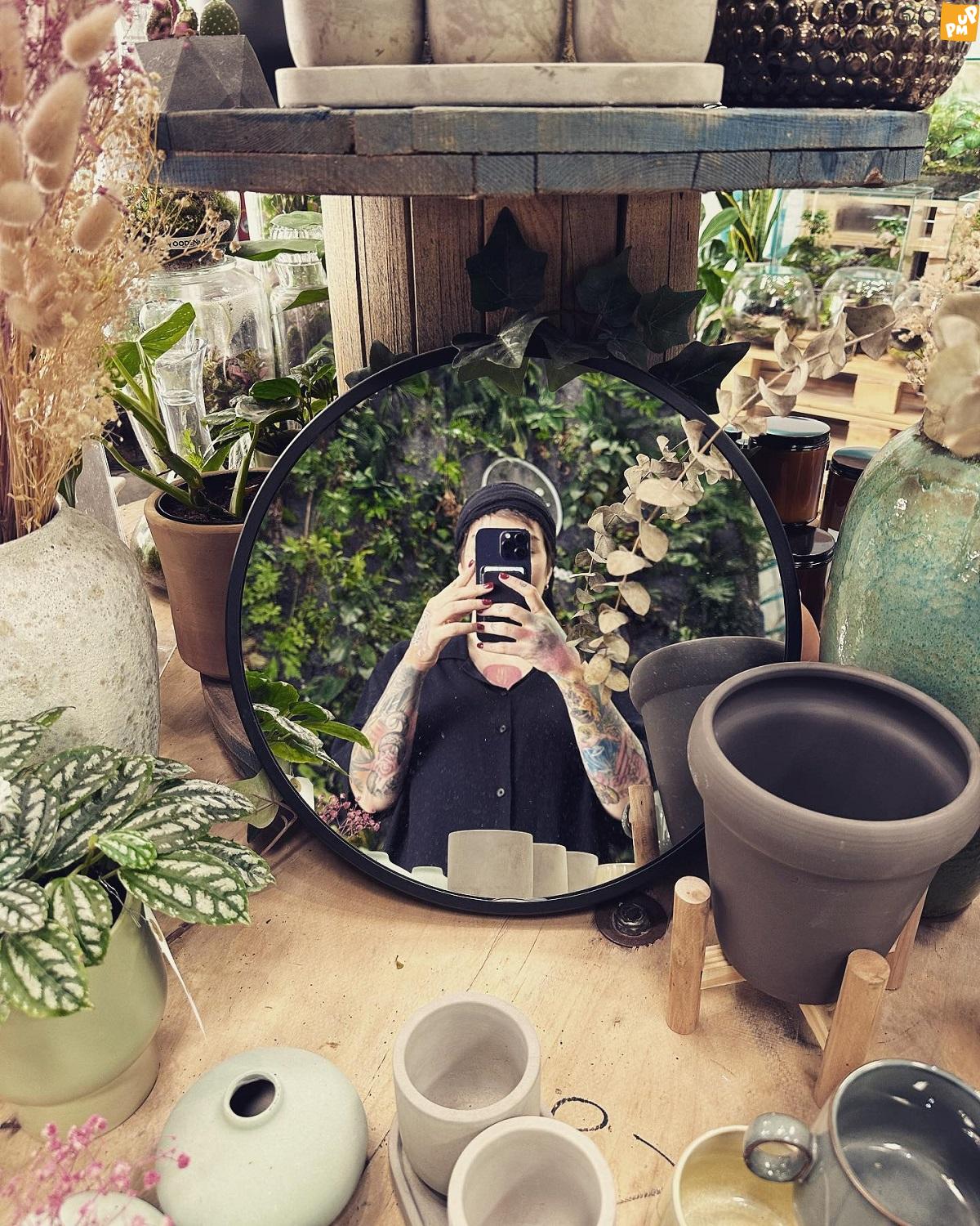 عکس خاطره ای از خالکوبی روی دست فوتبالیست دیلی سحر قریشی عکس خاطره ای از خالکوبی روی دست سحر قریشی