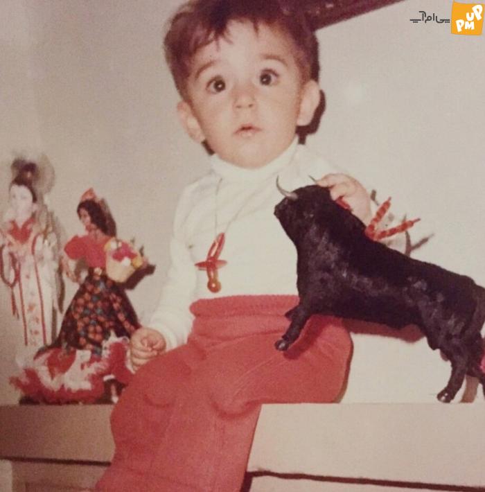 رونمایی محمدرضا گلزار از ماشین میلیاردی اش! / فخر فروشی گلزار در خیابان های تهران! + فیلم 1 محمدرضا گلزار