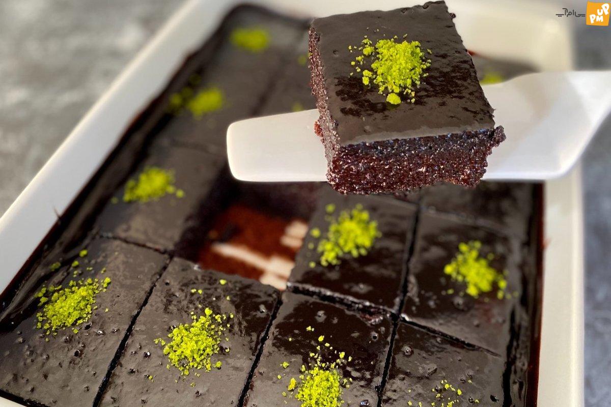 طرز تهیه کیک شکلاتی مرطوب مرحله به مرحله طرز تهیه کیک شکلاتی مرطوب مرحله به مرحله