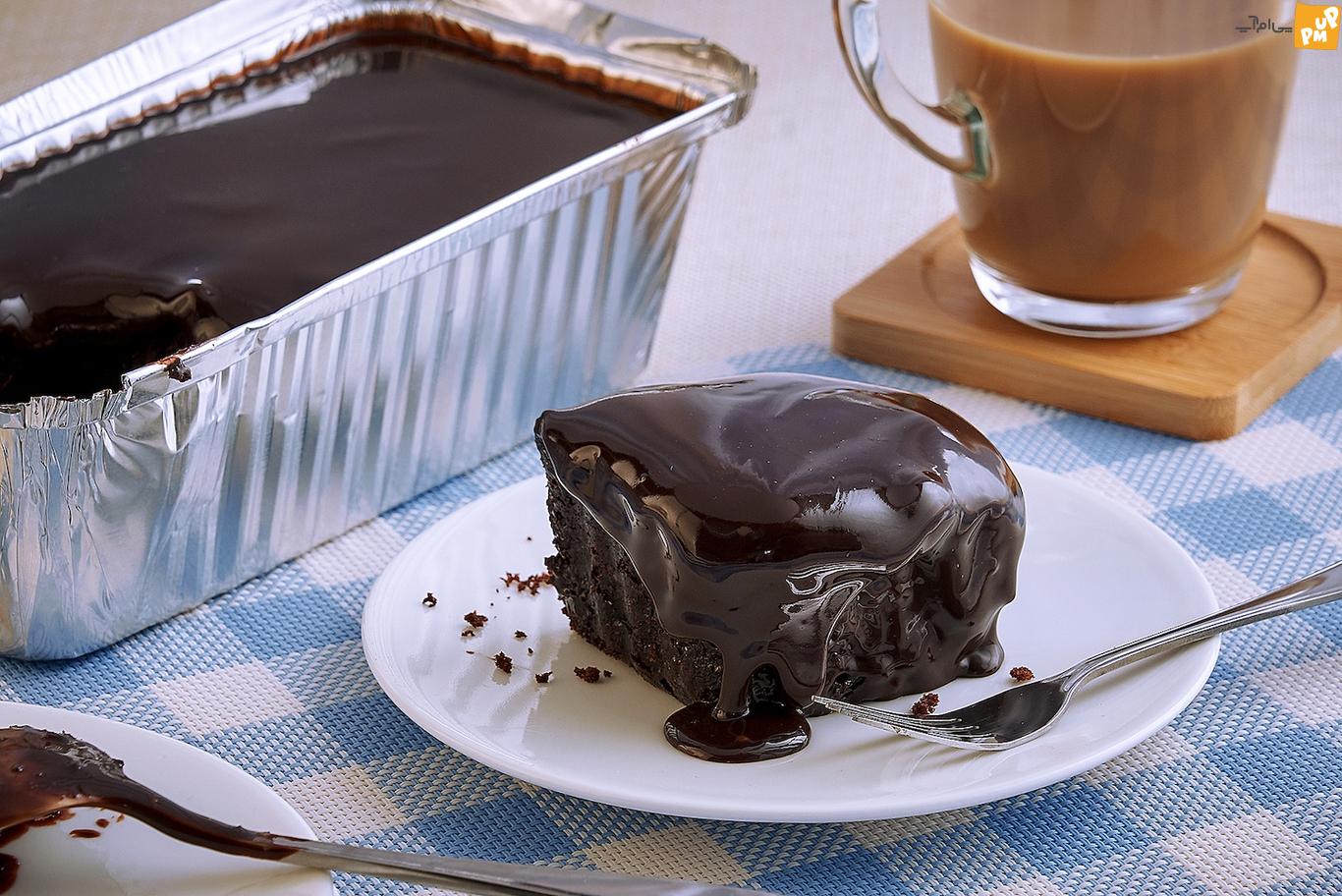 طرز تهیه کیک شکلاتی مرطوب مرحله به مرحله طرز تهیه کیک شکلاتی مرطوب مرحله به مرحله