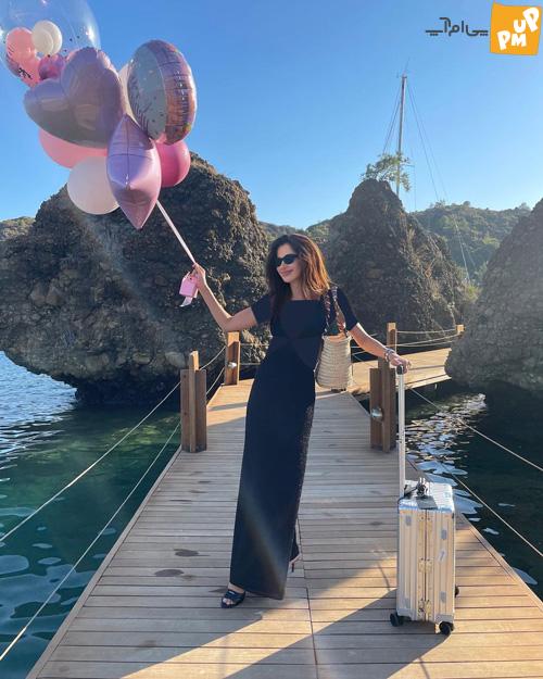 استایل جذاب نسرین جوادزاده در تولدش همه را مات و مبهوت کرد!/عکس 1 استایل جذاب نسرین جوادزاده در تولدش همه را مات و مبهوت کرد!/عکس