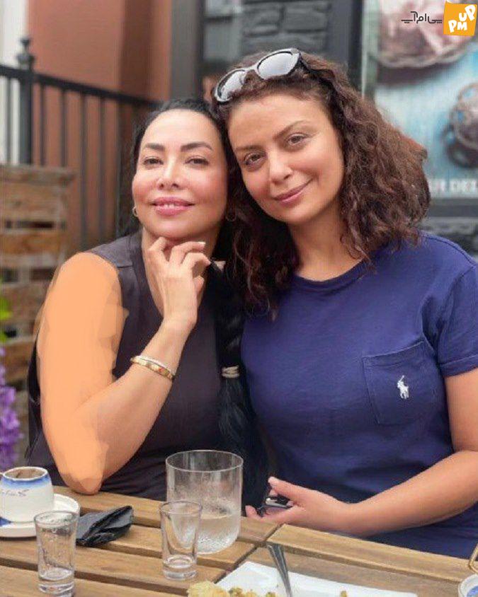 حاشیه سازیهای جدید "شبنم فرشادجو"!/ از صمیمیت او با ناخن کارش تا سلفی با رامسین کبریتی!/ تصاویر 1 حاشیه سازیهای جدید "شبنم فرشادجو"!/ از صمیمیت او با ناخن کارش تا سلفی با رامسین کبریتی!/ تصاویر