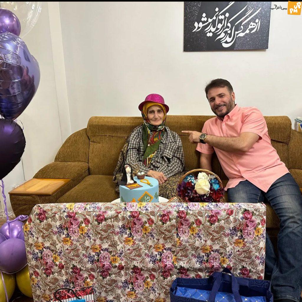 هیچ میدانستید این خانم، مادر "سیدجواد هاشمی" است! | تصاویری از تولد 81 سالگی مادر آقای بازیگر! 2 هیچ میدانستید این خانم، مادر "سیدجواد هاشمی" است! | تصاویری از تولد 81 سالگی مادر آقای بازیگر!