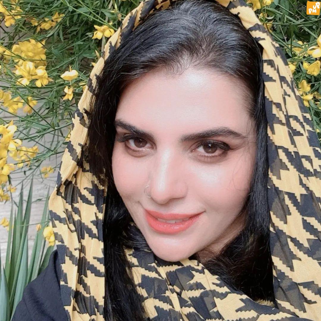 زیبایی مژگان بیات در سن 44 سالگی همه را شوکه کرد! + عکس 1 زیبایی مژگان بیات در سن 44 سالگی همه را شوکه کرد! + عکس