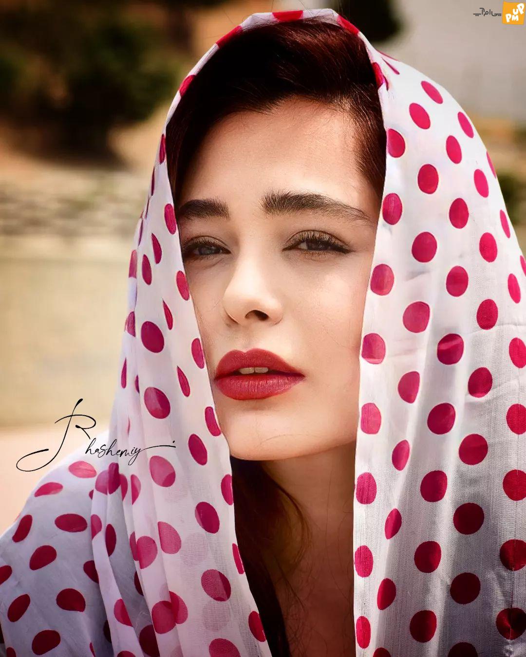 رخ نمایی های سانیا سالاری تمامی ندارد! / ژست جذاب خانوم بازیگر چشم ها را به خود خیره کرد! + عکس 1 رخ نمایی های سانیا سالاری تمامی ندارد! / ژست جذاب خانوم بازیگر چشم ها را به خود خیره کرد! + عکس