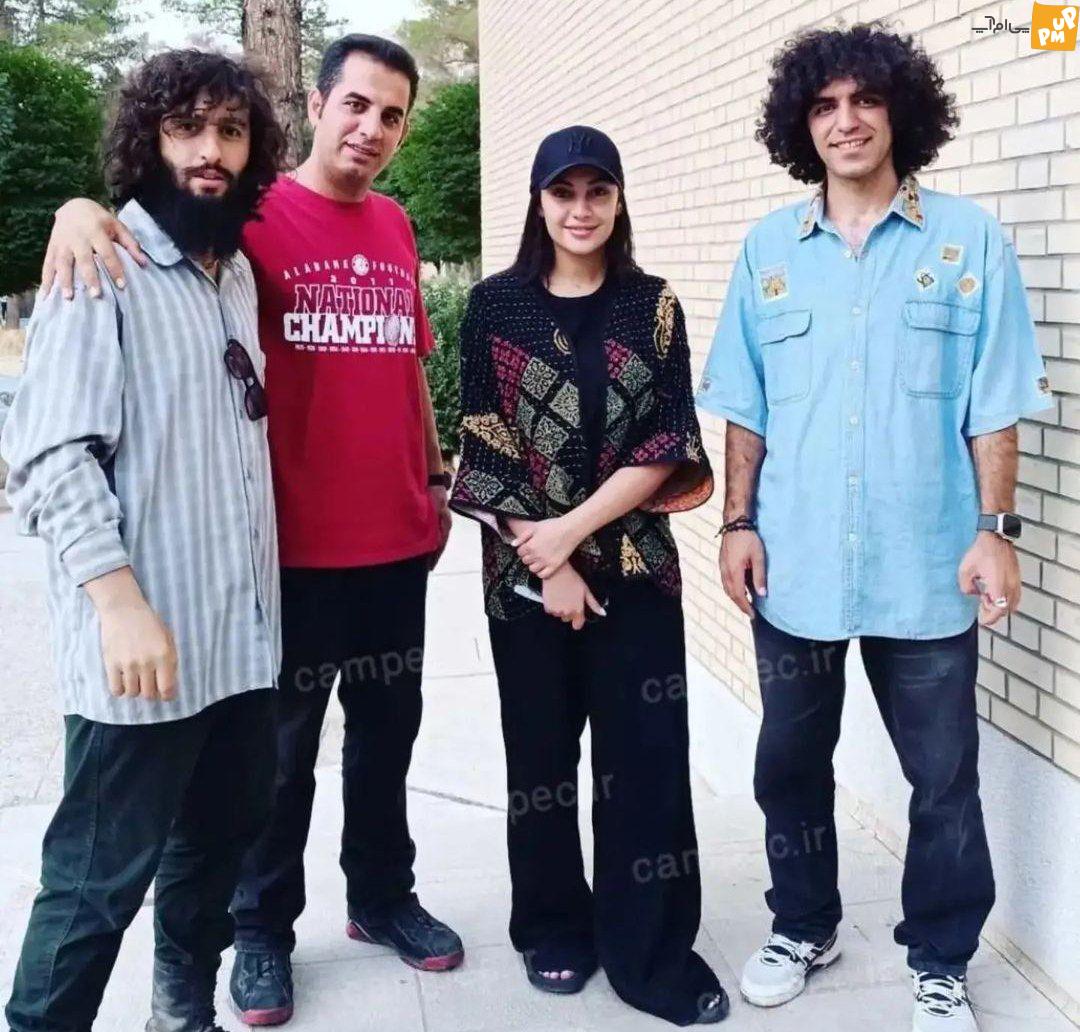 عکس یهویی ترلان پروانه در کنار هوادارانش/ چهره واقعی بدون آرایش بازیگر معروف! + عکس عکس یهویی ترلان پروانه در کنار هوادارانش/ چهره واقعی بدون آرایش بازیگر معروف! + عکس