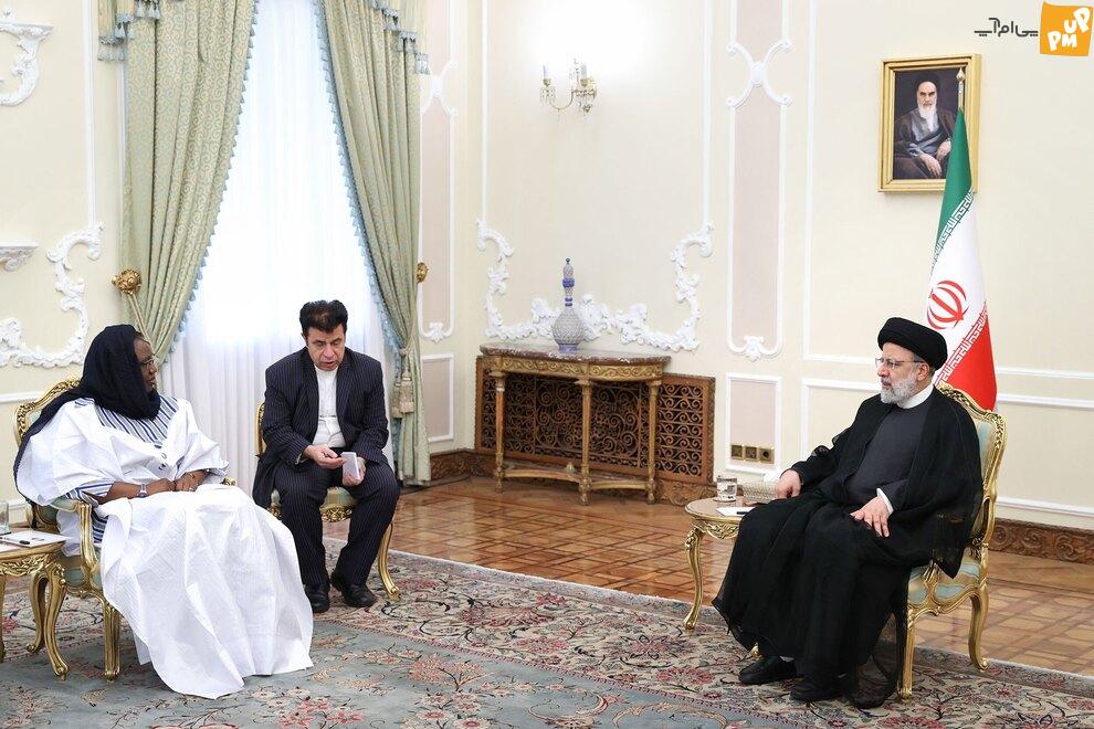 وزیر امور خارجه بورکینافاسو به تهران سفر کرد!/عکس 11 وزیر امور خارجه بورکینافاسو به تهران سفر کرد!/عکس