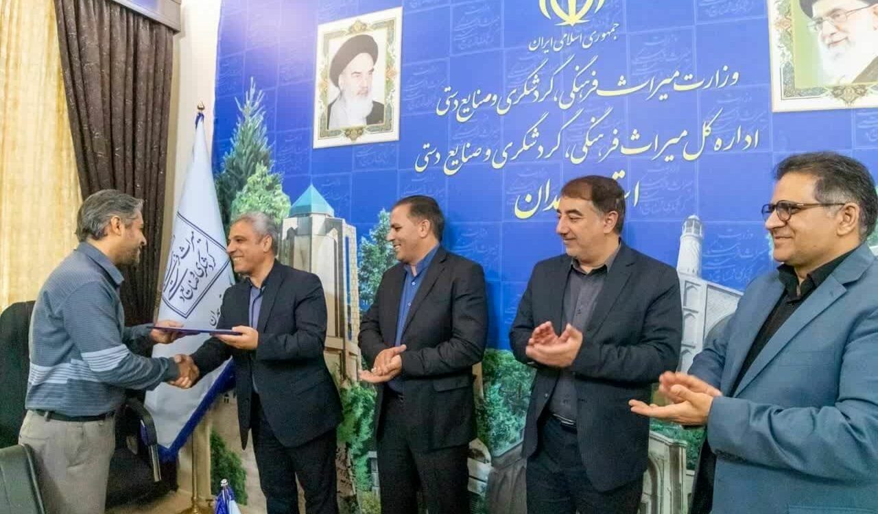 جشنواره شهید رجایی از برترین های استان همدان در میراث فرهنگی، گردشگری و صنایع دستی تجلیل می کند. جشنواره شهید رجایی از برترین های استان همدان در میراث فرهنگی، گردشگری و صنایع دستی تجلیل می کند.