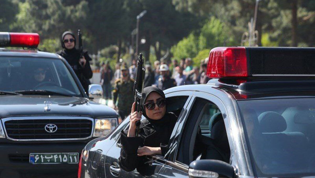 زنان پلیس در رژه امروز نیروهای مسلح (عکس)
