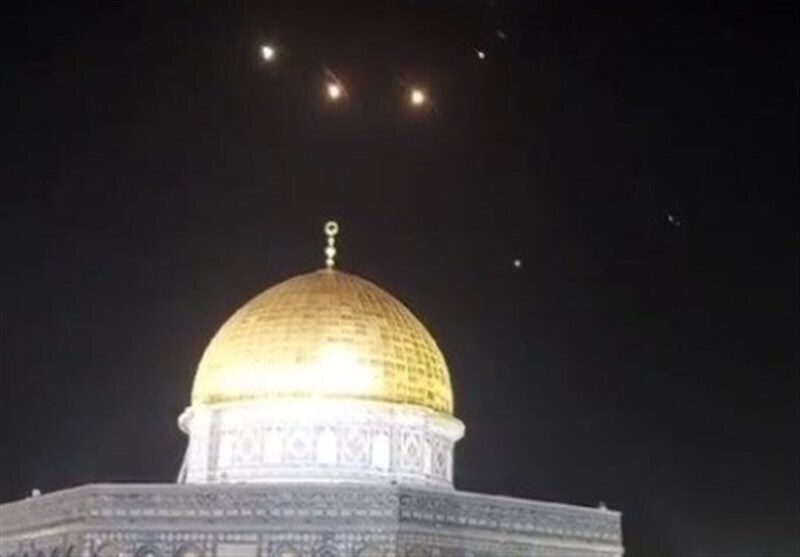 موشک های ایرانی در آسمان قدس; یک عکس تاریخی به چند دلیل