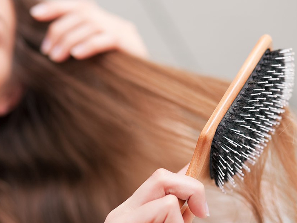پنج دلیل ریزش مو در زنان